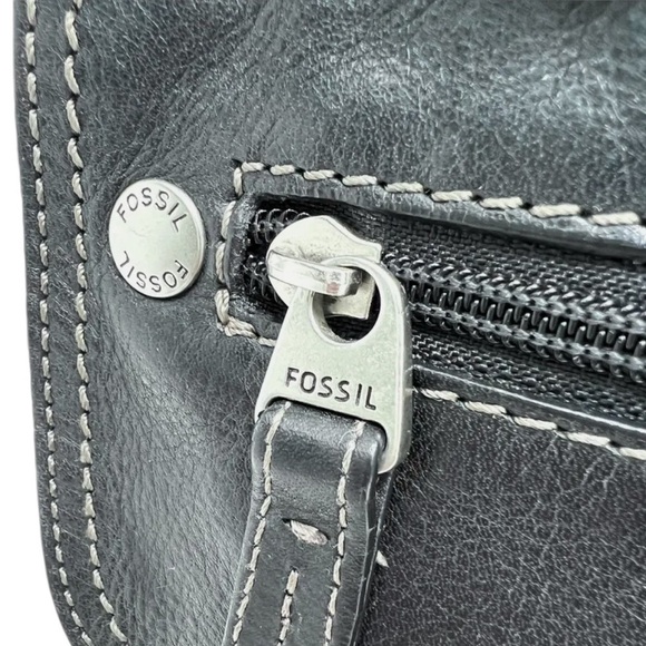 FOSSIL CROSSTOWN GREY LEATHER ORGANIZER CROSSBODY PURSE - Picture 7 of 15